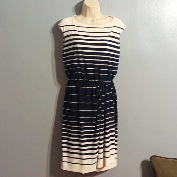 Lauren Ralph Lauren blue and white striped size 4 dress never worn - Picture 4 of 17